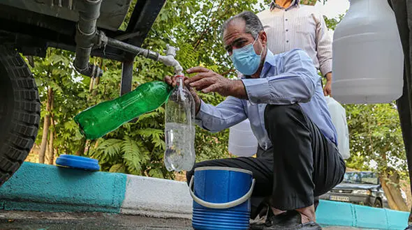 تناقض در سیاست‌گذاری؛ فرزند بیشتر، کولر کمتر/ یک شهروند: اداره آب می گوید بروید پمپ بخرید در حالی که برق هم نداریم! + فیلم