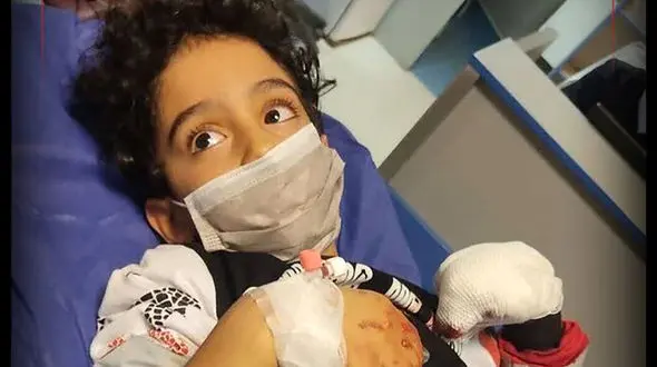 عکس/ آرتین سرایداران پای صندوق رای