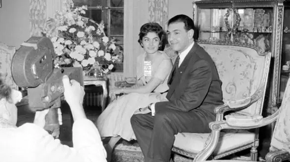 عکس سفر به ایام قدیم  / محمدرضا پهلوی دختر بزرگش را داد به وزیر خارجه اش / 1336 