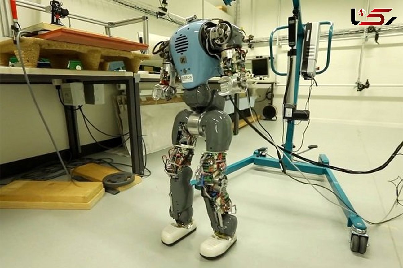 ربات هایی که شبیه به انسان راه می روند