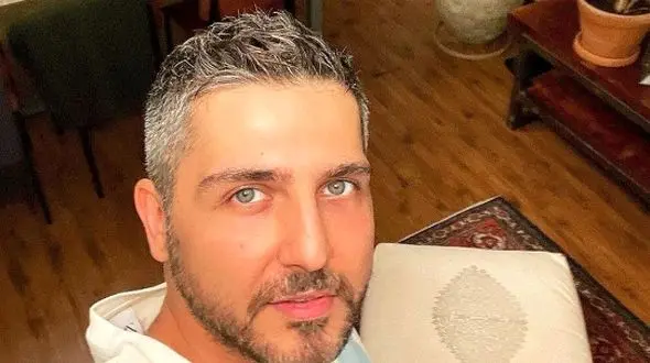 نگاهی به کیک تولد 39 سالگی محمدرضا غفاری بازیگر چشم سبز و جذاب در خلوت و تنهایی +عکس /مبارکاا باشه