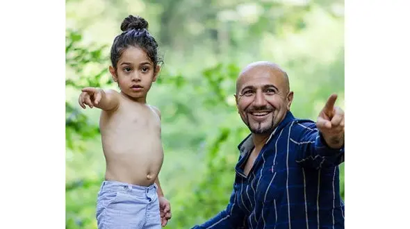   آرات حسینی باز جنجال کرد / لو رفتن پنهان کاری های پدر آرات!