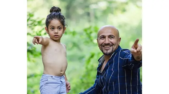   آرات حسینی باز جنجال کرد / لو رفتن پنهان کاری های پدر آرات!