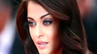 آیشواریا رای با کت مخملی جواهرنشان و استایلی الهام گرفته از هنر هند، تمام نگاه‌های هفته مد را خیره کرد / شکوه بالیوود در قلب پاریس