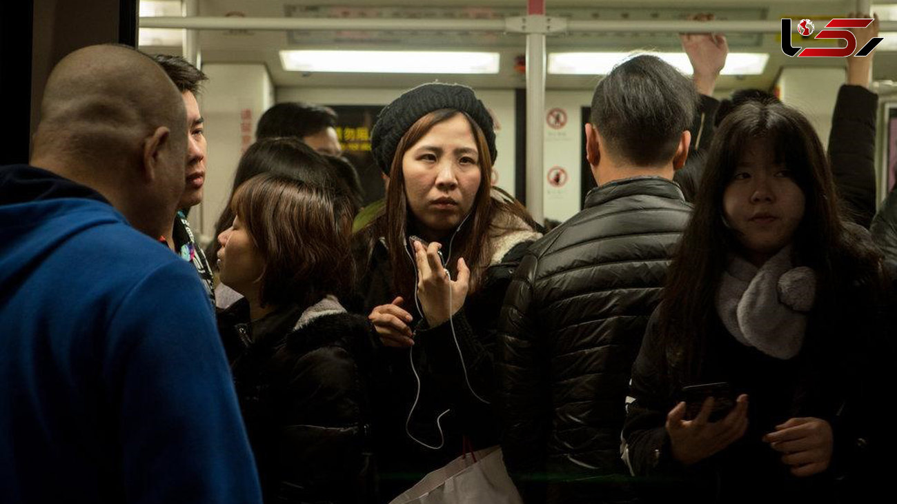 آزار شیطانی زنان در واگن‌های مترو +تصاویر