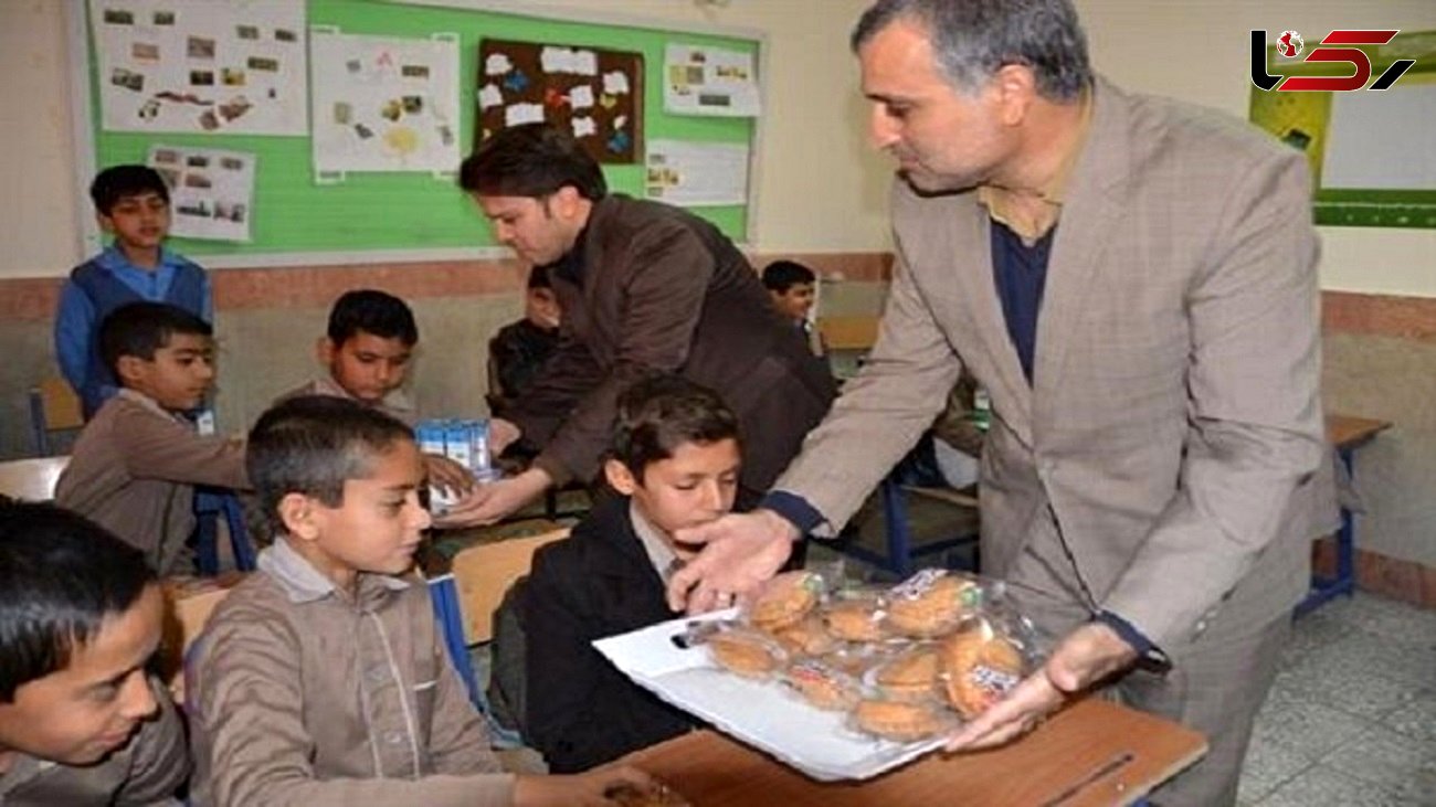 پیگیر بازگشت تغذیه رایگان به مدارس ایران هستیم