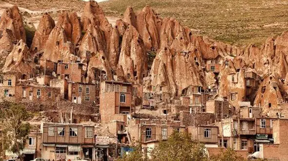 روستای صخره ای آتولیئر در استان سیچوان چین + فیلم