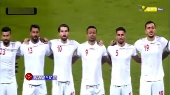 
رفتار توهین‌آمیز هواداران بحرینی هنگام پخش سرود تیم ملی کشورمان + فیلم
