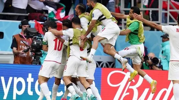 پیام تبریک سفیر انگلیس در تهران به مناسبت پیروزی تیم ملی فوتبال