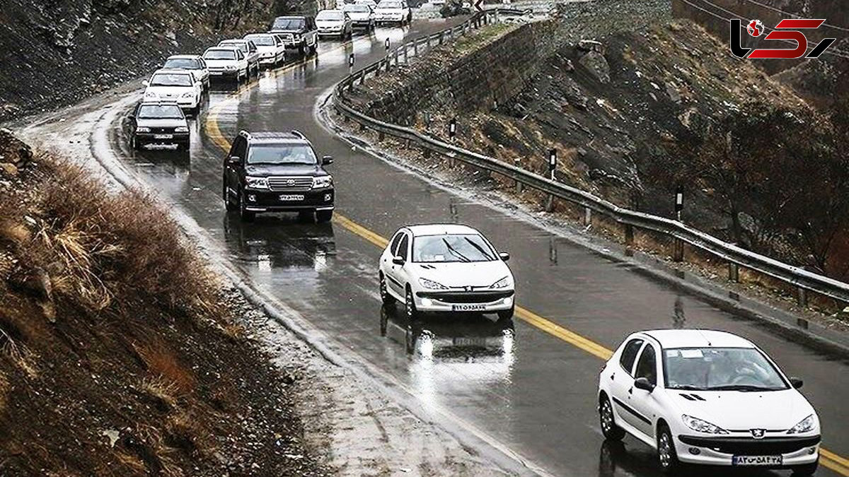 مسدود شدن جاده چالوس به‌دلیل ریزش سنگ و سیلاب / بارش برف در محدوده کندوان