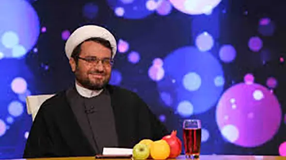 احضار  یک روحانی به خاطر عکس یک سرویس بهداشتی ! + جزییات