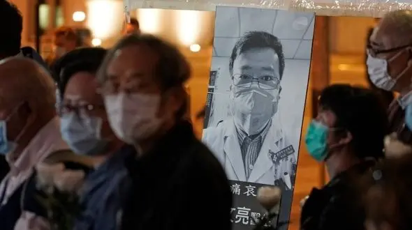 ۱۰ اشتباهی که منجر به شیوع کرونا در جهان شد + تصاویر