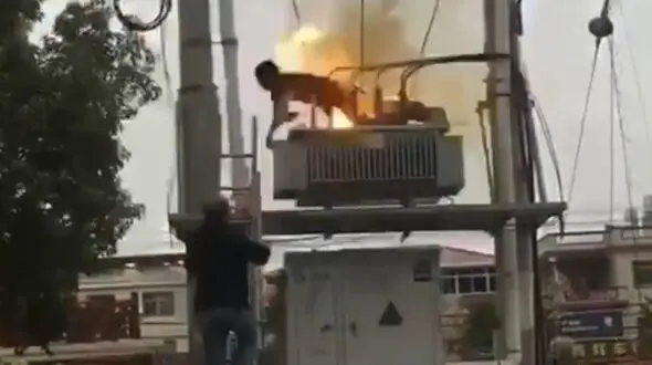 خشک شدن کارمند با برق فشار قوی + فیلم لحظه حادثه و عکس