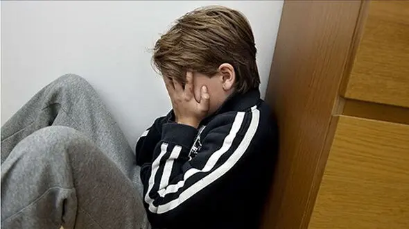 کارهای ناپسند شوهرم پسر 6 ساله ام را به کارهای پلید کشاند  