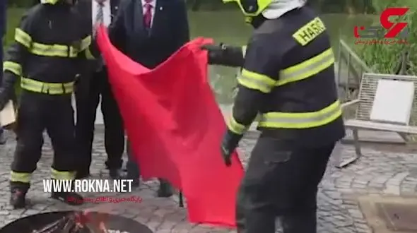 عجیب ترین کاری که یک رئیس جمهور می تواند جلوی دوربین ها انجام دهد! + تصویر