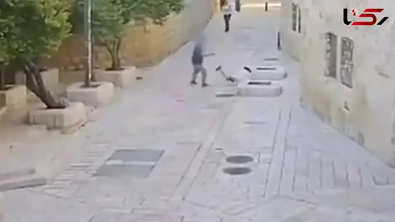 فیلم لحظه حمله تروریست یهودی به راهبه مسیحی در اورشلیم