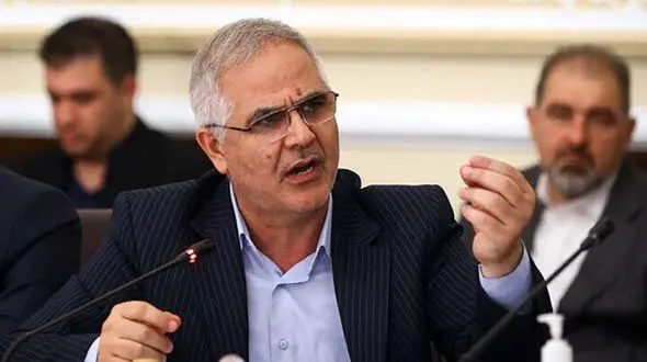 سوداگران برای گرانی مسکن حمله به کارخانه فولاد را بهانه کردند / انبارها مملو از کالاست 