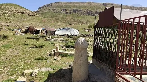 کشف نخستین کتیبه‌ میدان چوگان ایران در لرستان + عکس