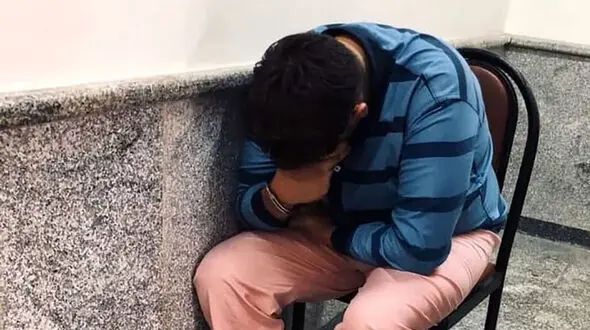 قتل عمه با ماهیتابه  در تهران / راز جنایت در آبمیوه فروشی فاش شد