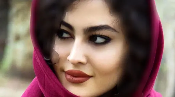 قابی جدید و عجیب از مریم مومن در یک آکواریوم+عکس