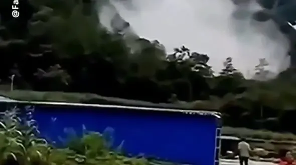 ببینید / فیلم زلزله 6.8 ریشتری مرگبار در چین / 65 تن کشته شدند