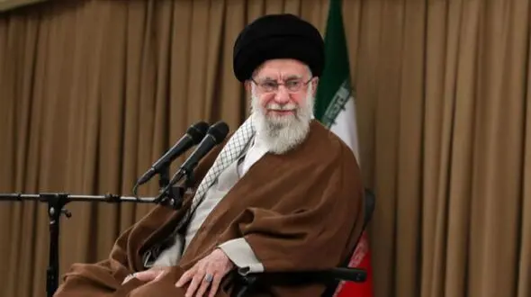 فیلم دیده نشده از دیدار رامبد جوان و رهبی انقلاب/ سوال جالب آقای بازیگر وقتی .... /   و پاسخ رهبری  ....