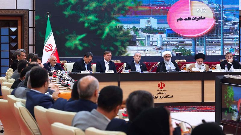 دکتر مسعود پزشکیان در نشست با فعالین اقتصادی استان بوشهر