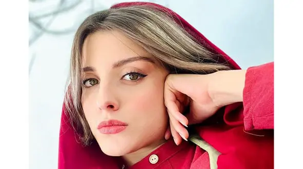 فاطمه مسعودی فر با استایل های شیک چه ناز است /خوشتیپی باید از سارای گرجی آموخت 