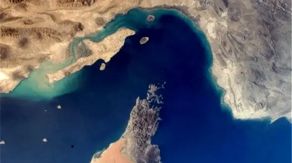 ماجرای ورود غیرمجاز یک کشتی به تنگه هرمز