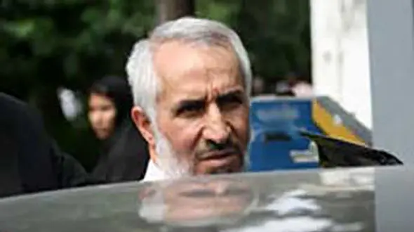 نگران نشوید! برادر احمدی نژاد سکته کرده است+عکس