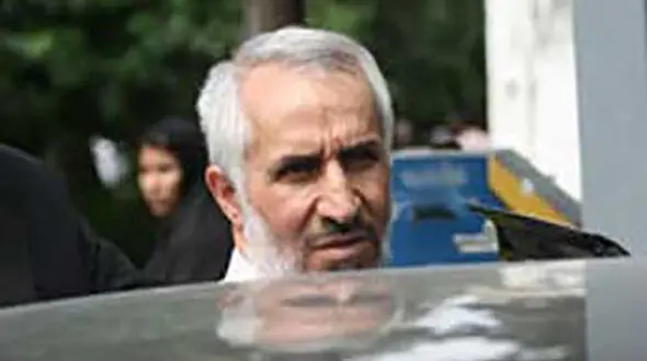 نگران نشوید! برادر احمدی نژاد سکته کرده است+عکس