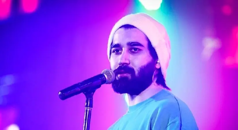 فیلم آواز و رقص شکوهمند / پسرا با آهنگ علی یاسینی رقص کرمانجی میرن اصالت حفظ کنن/اصن یه وضعی