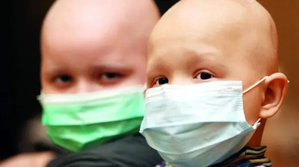 ساخت یک کلاه عجیب در مشهد/ بیماران سرطانی دیگر ریزش مو ندارند