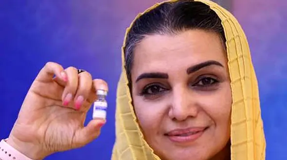 الهام پاوه نژاد واکسن کرونا زد / دیروز اتفاق افتاد