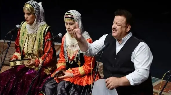 آواز محلی/رشتی ها این آها بوگو حسابی ترکوندن/ناصر وحدتی با تمام عشق میخونه