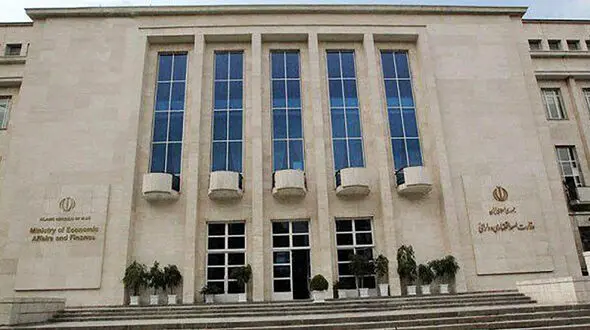 مصاحبه وزیر اقتصاد دردسرساز شد !