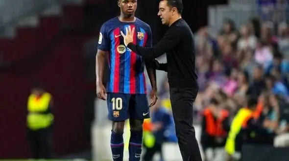 خشم ستاره بارسلونا؛ یا جای من است یا ژاوی!