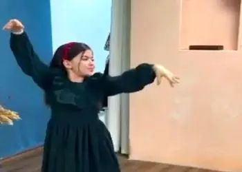 فیلم آواز ورقص اصیل و ترکی دختر با اصالت و زیبای آذری با لباس پرنسسی که دل همرو میبره