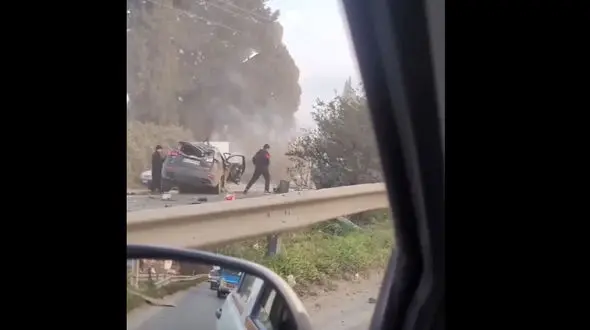 ببینید/ تصادف مرگبار چند خودرو به دلیل لایی کشیدن چند جوان در ساری + فیلم وحشتناک 