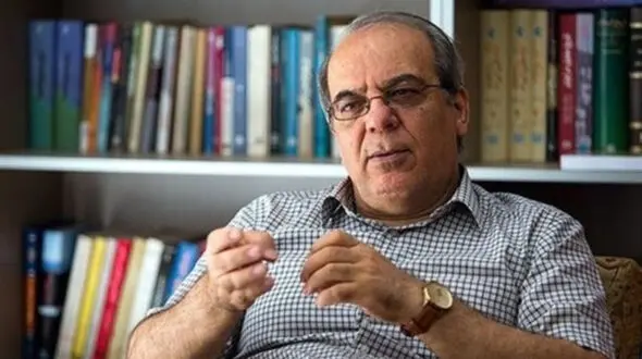 عباس عبدی: علت فساد در فولاد مبارکه ناتوانی رسانه ها است