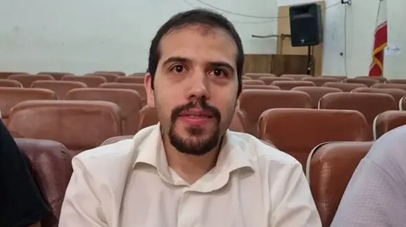 رویای خوانندگی یک جوان دارای اختلال تمرکز در میان گرانی و دغدغه های جنگ / دوست داشتم رامبد جوان استعدادم را ببیند