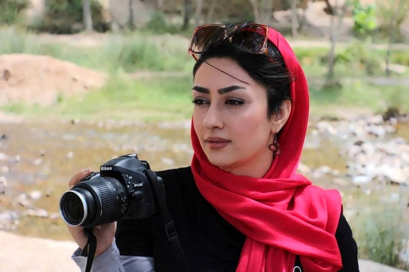 بیوگرافی الهام طهموری 
