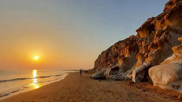 جاذبه های گردشگری بندر مقام + عکس