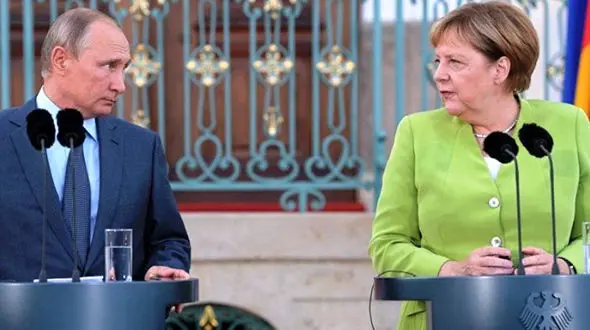 تذکر پوتین به صدراعظم آلمان بخاطر زنگ تلفنش ! + فیلم