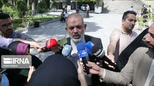 در صورت انجام عمل زیبایی چهره باید عکس‌های مدارک هویتی تعویض شود