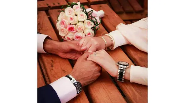 اصلی ترین نشانه ی یک عشق واقعی چیست؟ / بخوانید و فریب نخورید !