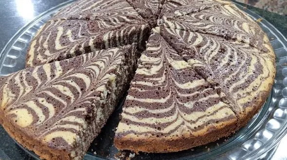 فیلم طرز تهیه کیک زبرا  / کیک دو رنگ نرم و پف‌دار 