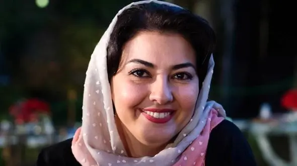 نگاهی به کودکی آناهیتا همتی در گذر 43 سال پیش / چقد شبیه بچه های قصه هاست