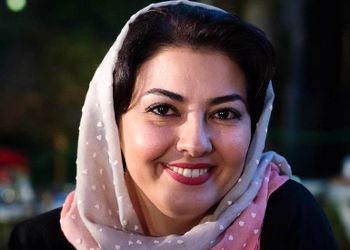 نگاهی به کودکی آناهیتا همتی در گذر 43 سال پیش / چقد شبیه بچه های قصه هاست