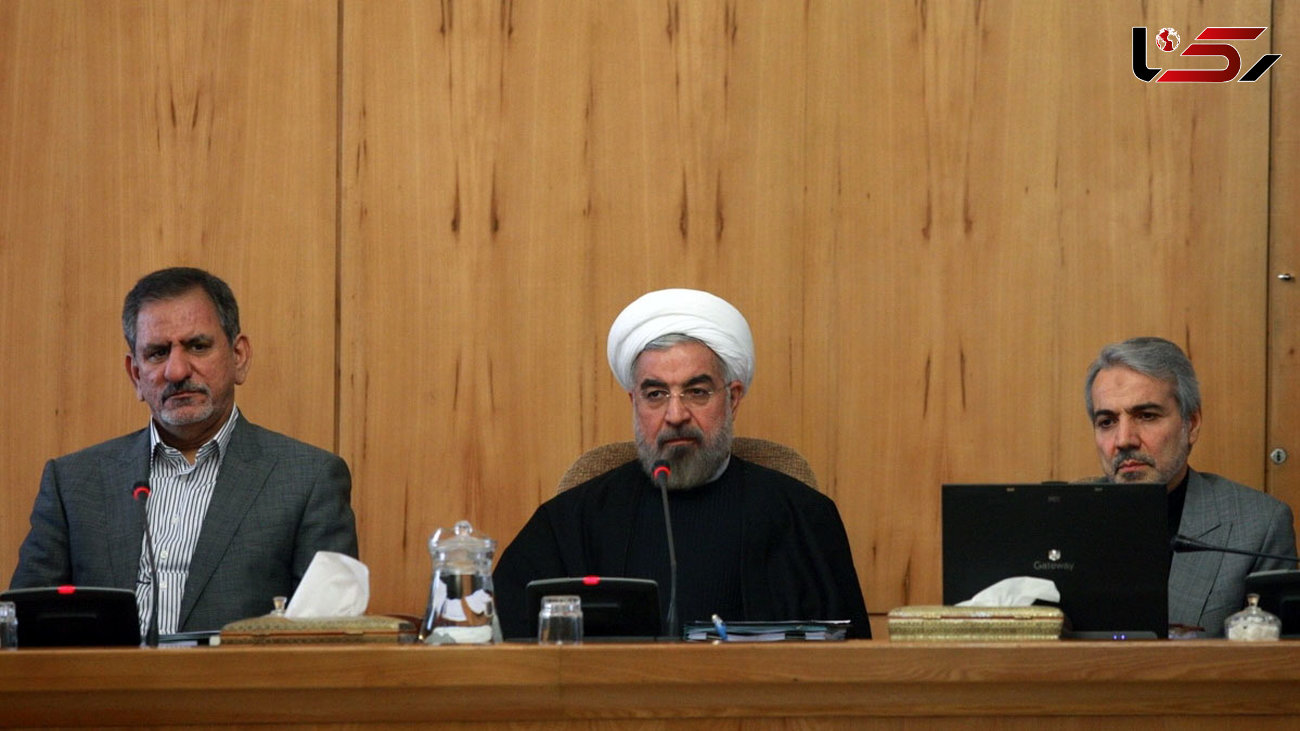 شکایت روحانی از برخی نهادهای نظامی 